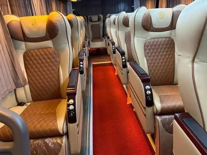 Al-Taym bus exterior